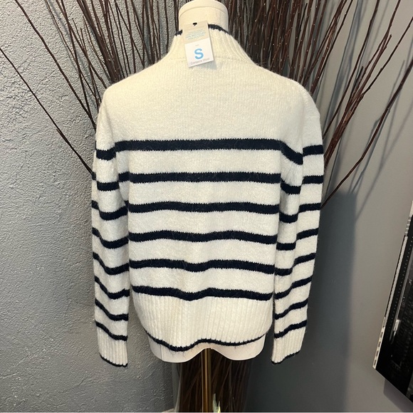 🌺NWT PRIMARK NAVY AND WHITE STRIPED SWEATER SIZE SMALL🌺 - Picture 2 of 4